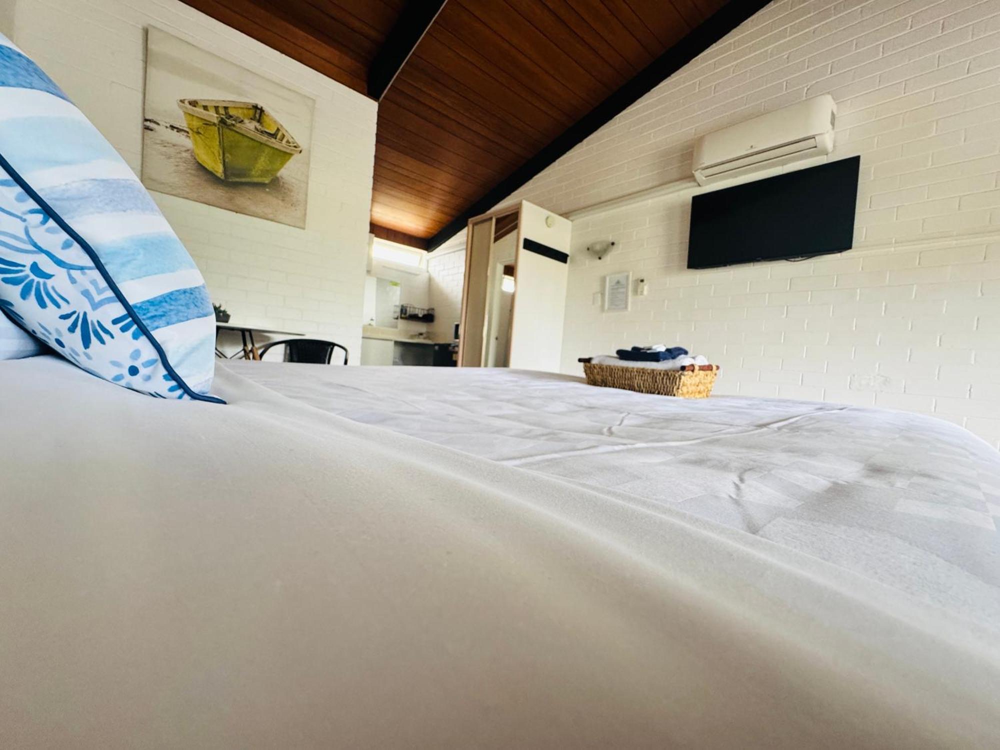 Jetty Motel The Entrance Bagian luar foto