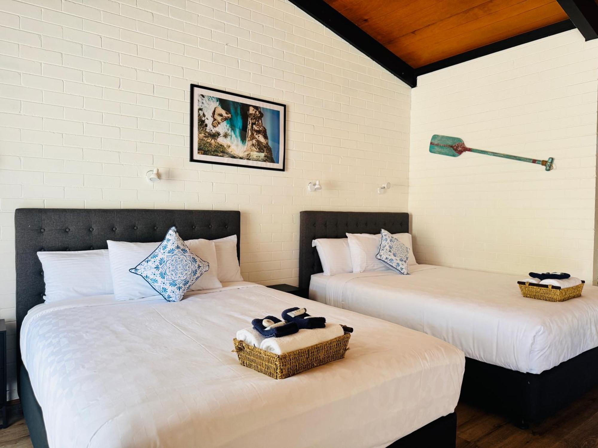 Jetty Motel The Entrance Bagian luar foto